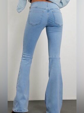 FREE PEOPLE! The Penny Flare! Sz 29! Preloved and flattering!